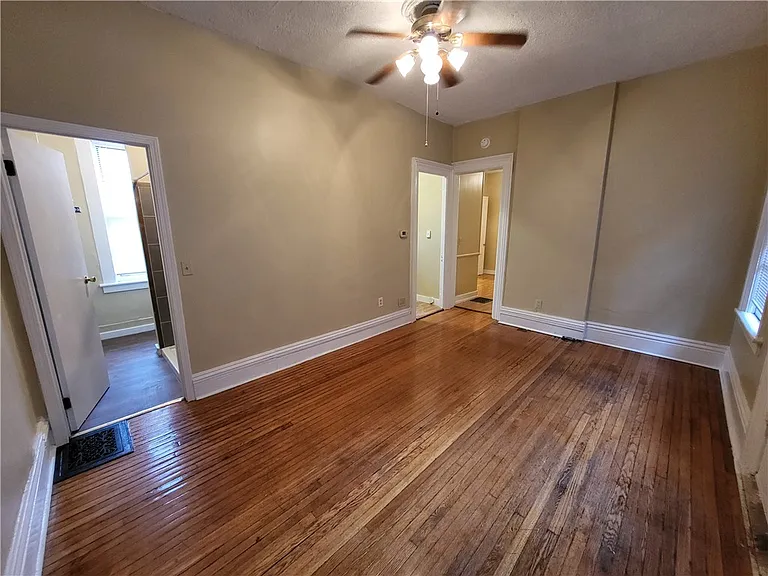 168 Gibbs St #2 — Photo 5