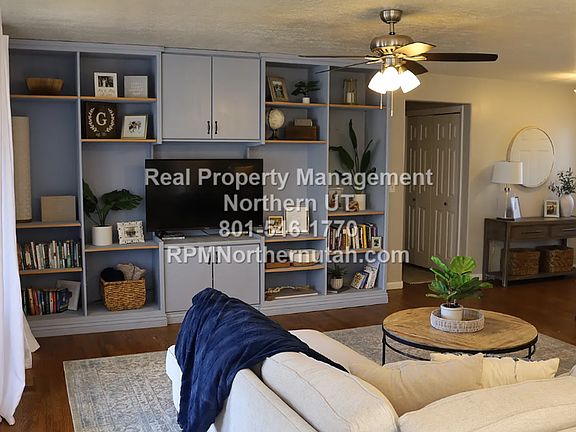 3rd image of 703 W 2175 N