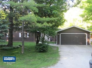 13717 E Pine Ridge Rd, Mishicot, WI 54228