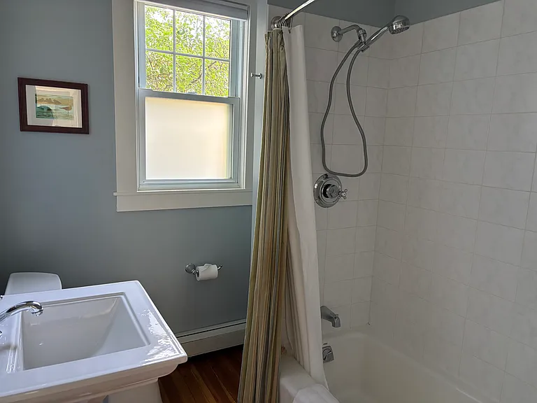 20 Glen Ave — Photo 50