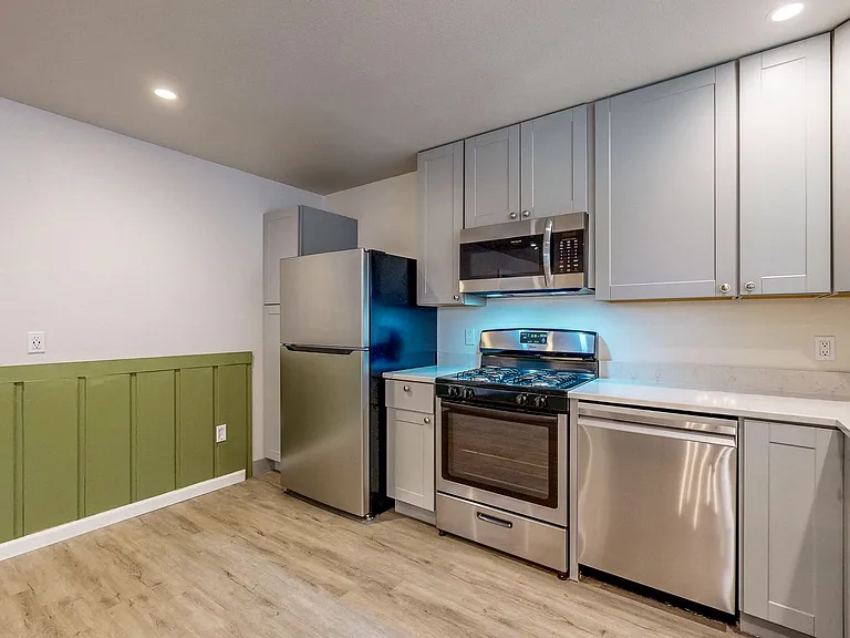 1720 Ditty Ave #A — Photo 10