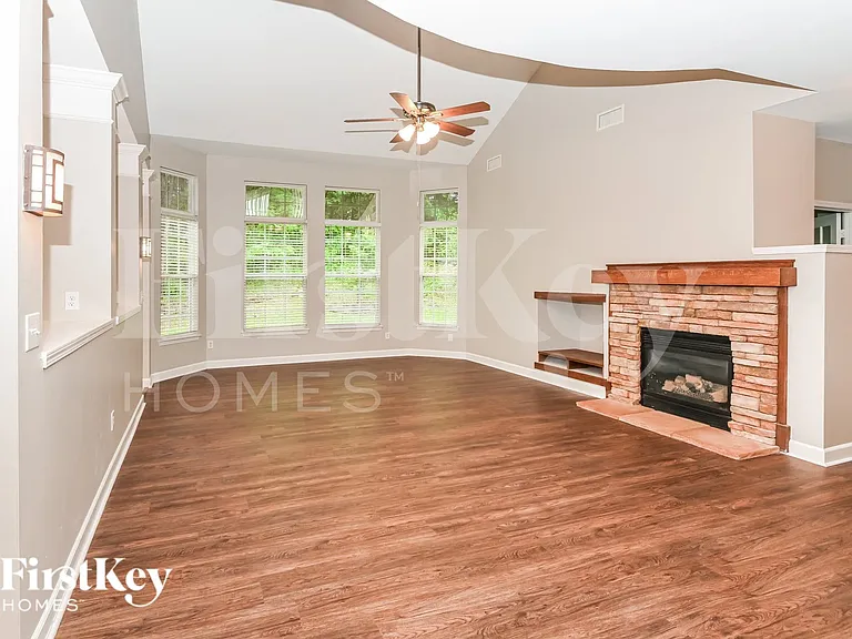 5611 Branthurst Dr — Photo 4