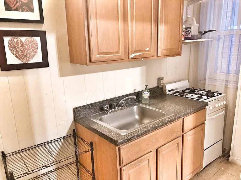 322 S 42nd St #1-2 — Photo 16