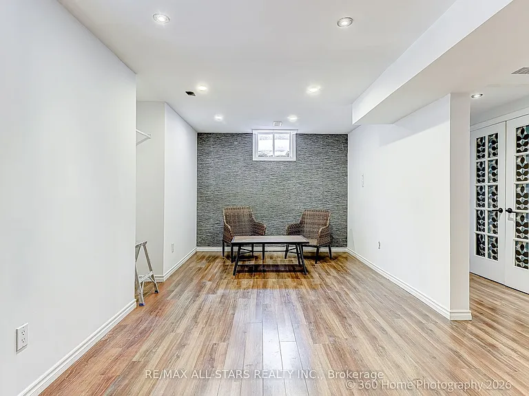 6 Amberview Dr — Photo 4