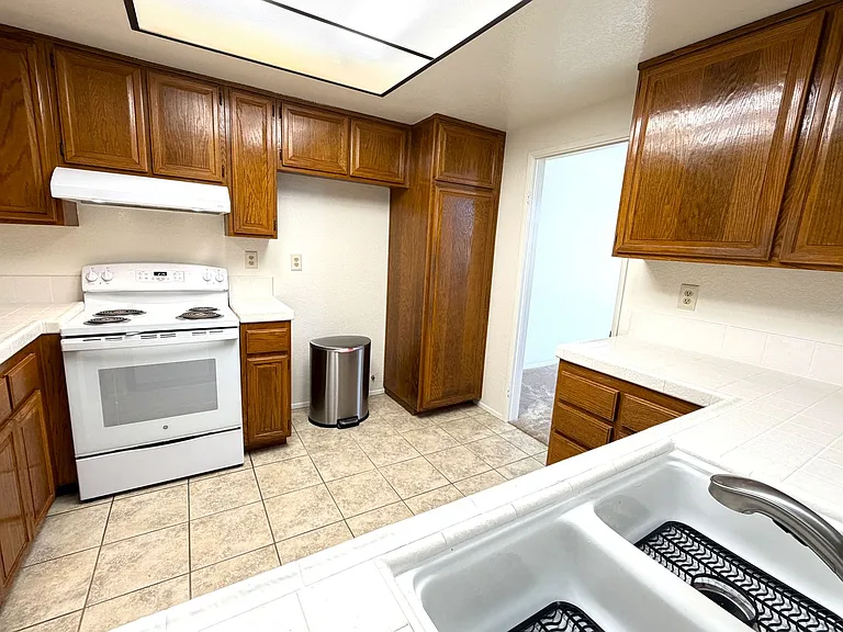 2060 Coolngreen Ln — Photo 7