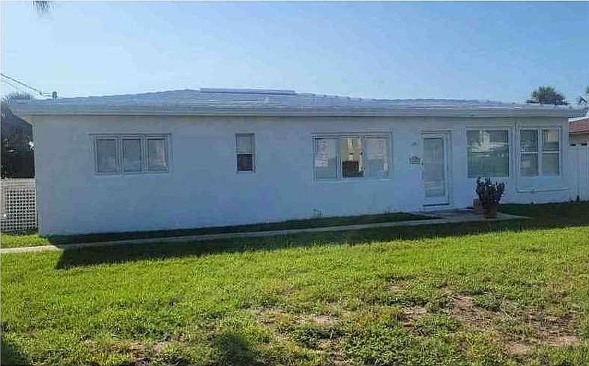 2nd image of 2605 Gulf Blvd