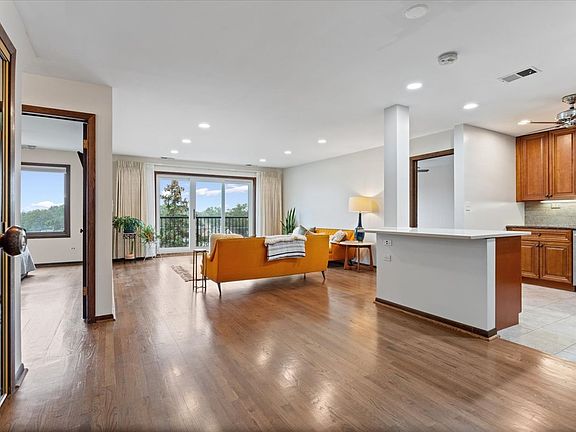 5th image of 6525 N Nashville Ave APT 501E