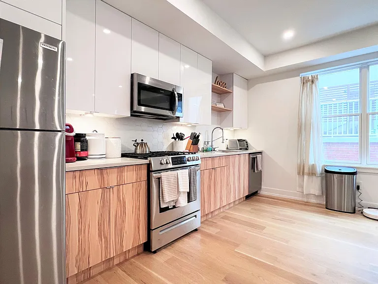 719 N 5th St #4 — Photo 7