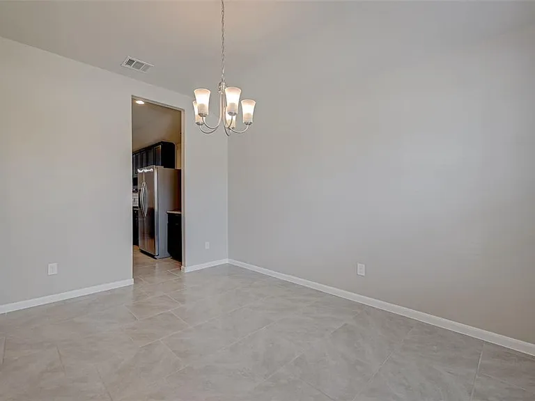 2206 Mirror Ridge Ct — Photo 5
