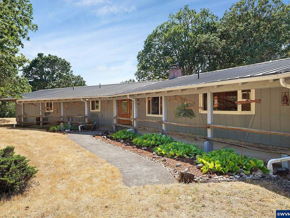 1st image of 10555 Oak Dr SE