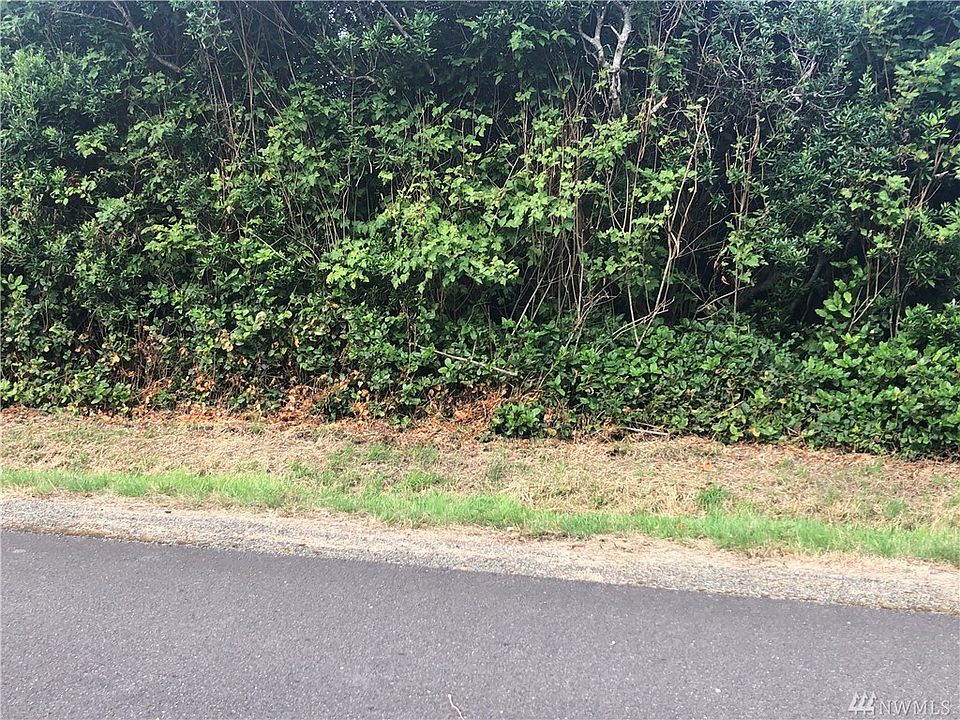 1st image of 626 Itswoot Ave SE