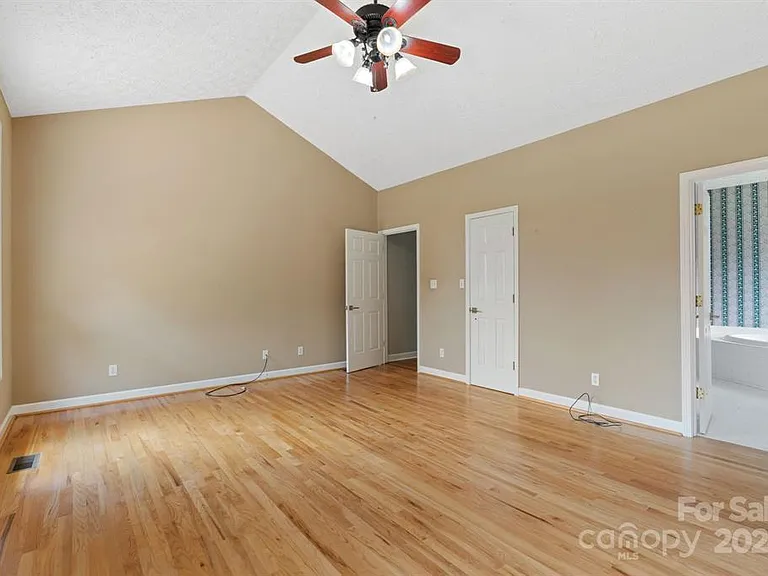 113 Caldonia Dr — Photo 27