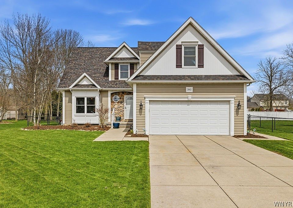 1st image of 262 South Ln