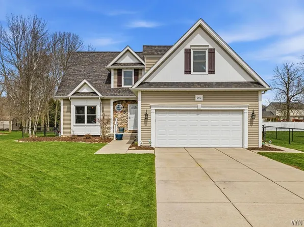 262 South Ln, Grand Island, NY 14072