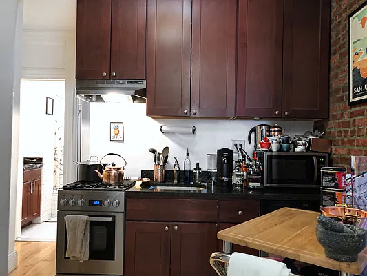 Rented by LJ Sloane Management | media 38