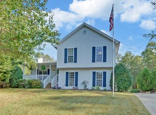 517 Ryan Ln, Winder, GA 30680