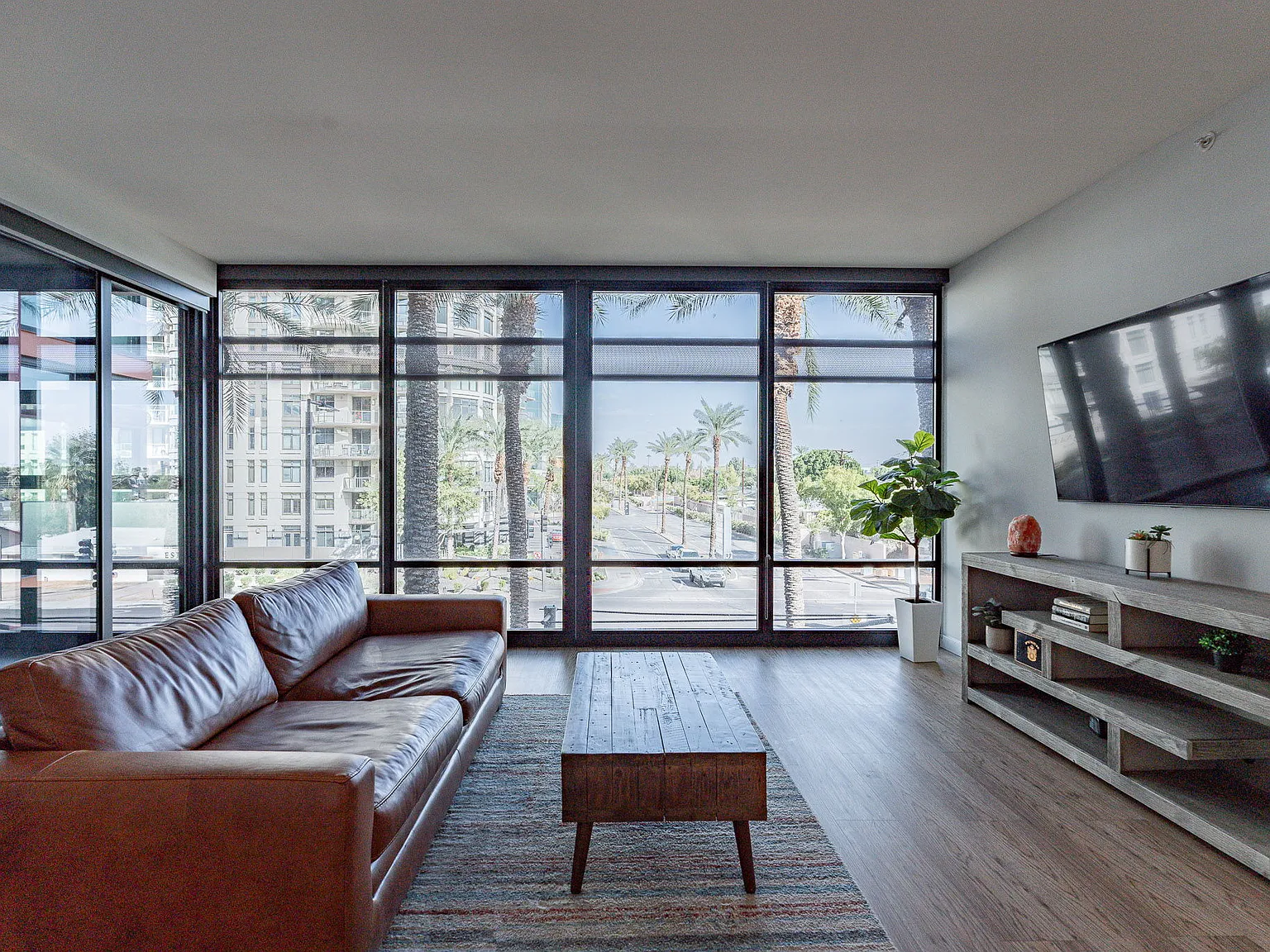 1 bed, 862 sqft, $2,200 — Photo 1