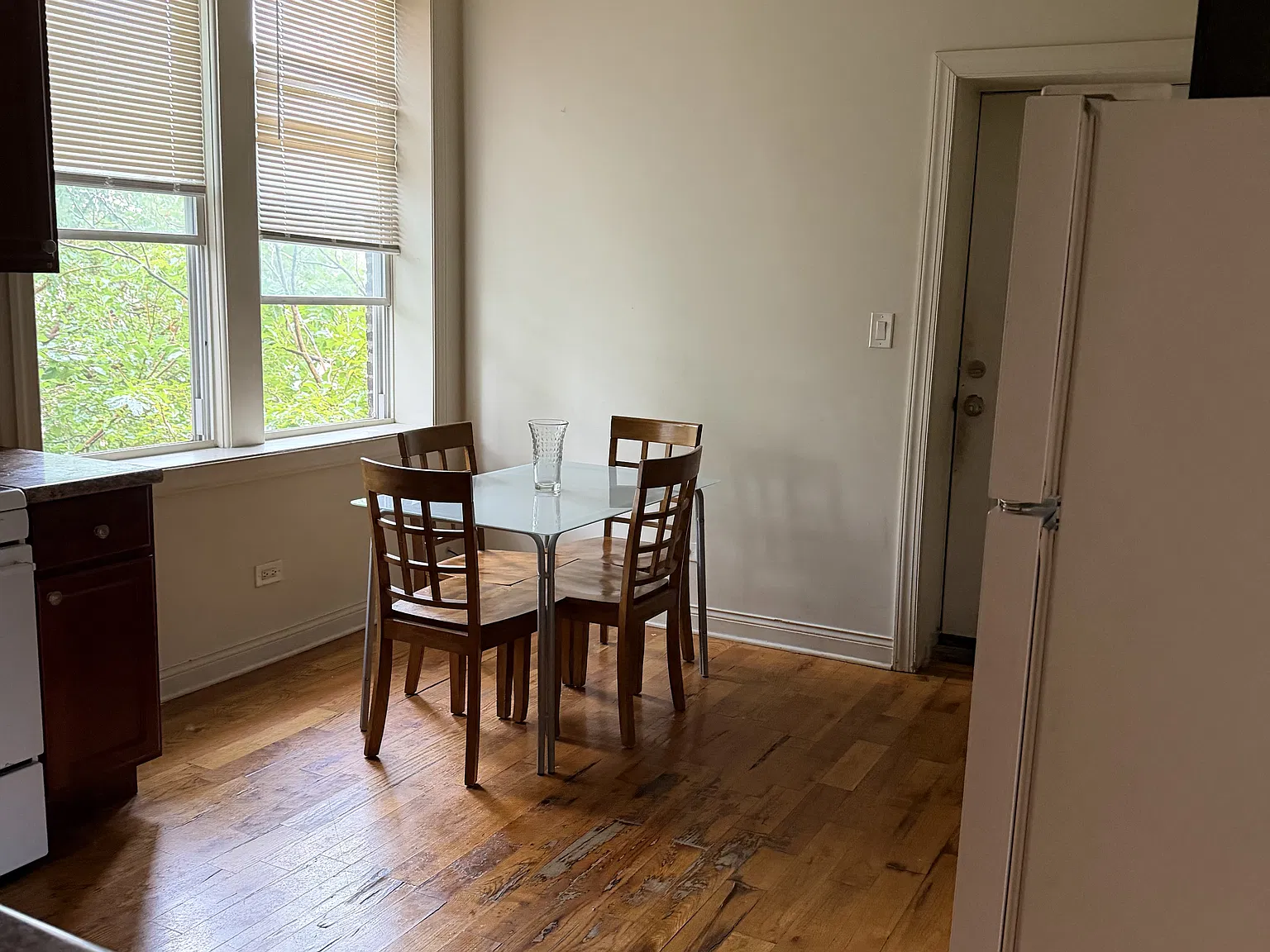 2 bed, $1,300 — Photo 2