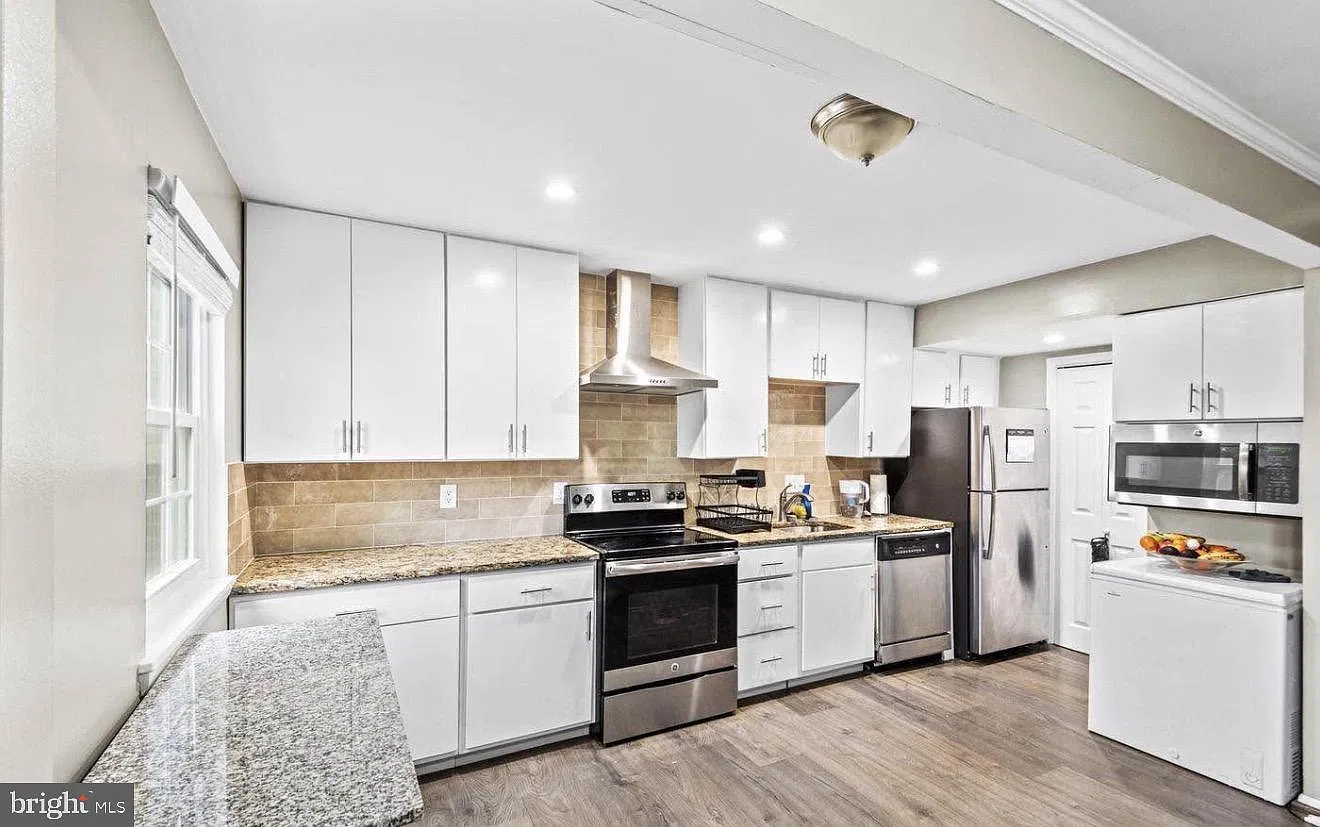 3 bed, 4.0 bath, 1652 sqft, $2,600 — Photo 4