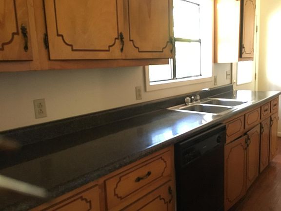 3rd image of 803 S 18th St