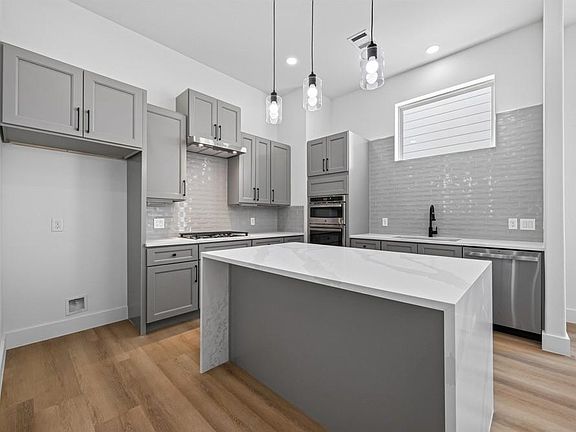 5th image of 1103 Wilson St