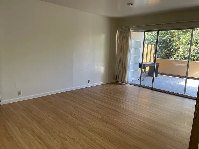 2033 Haste Street — Photo 10