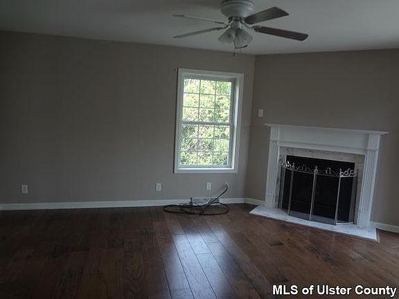 4th image of 35 Longwood Dr