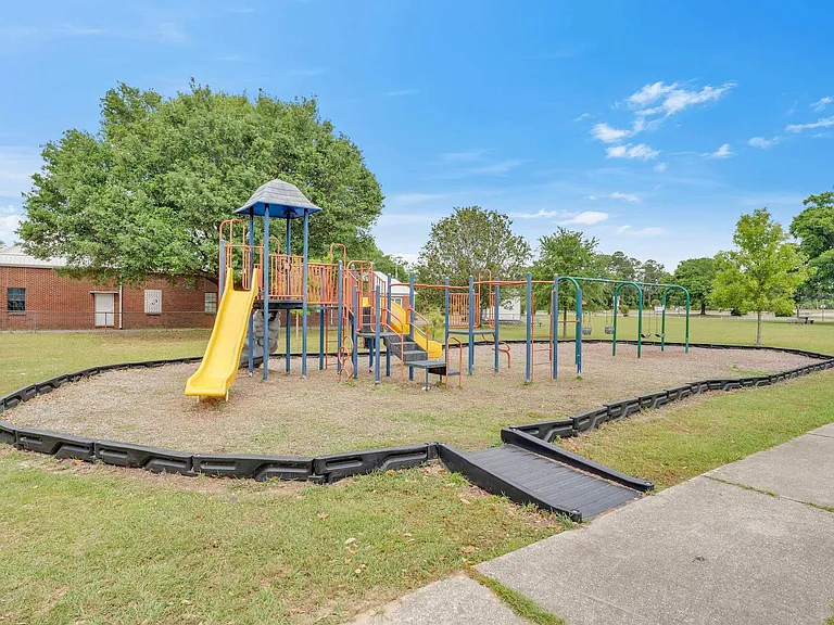 4 Adkinson Dr #ID1585621P — Photo 16