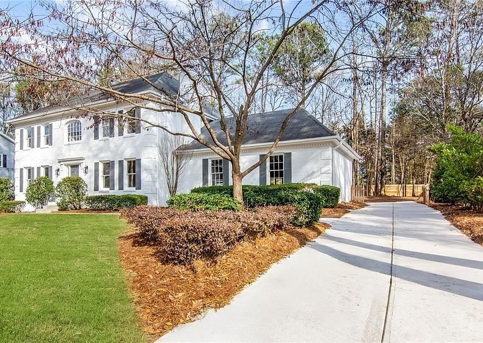1st image of 3875 High Shoals Dr