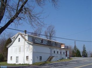 420 Holtzman Rd, Reinholds, PA 17569