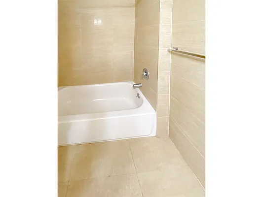 Rented by MySpaceNYC | media 39