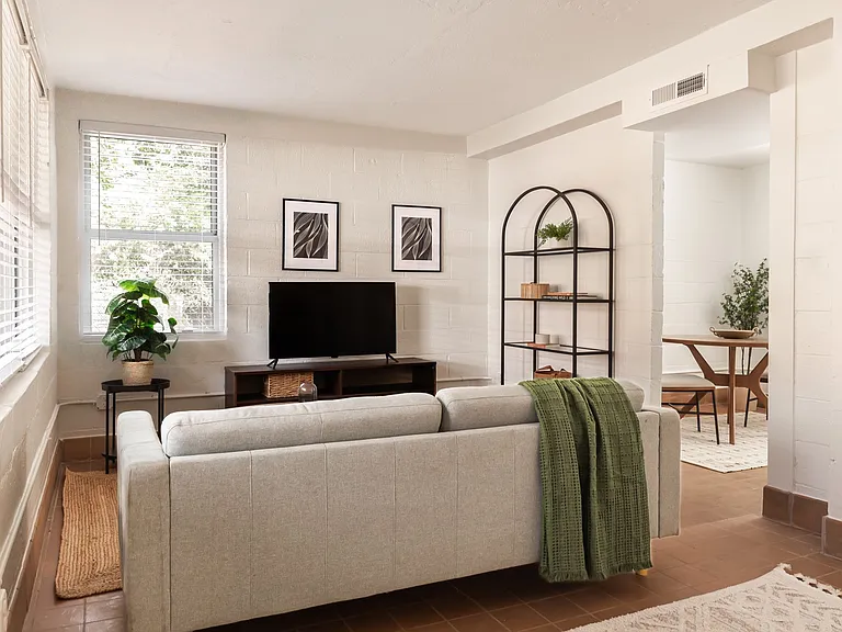 1100 Washington Circle — Photo 3