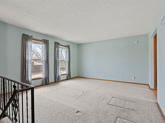 3rd image of 14540 Cobblestone Dr