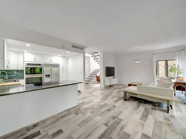 2420 Brickell Ave APT 105B, Miami, FL 33129