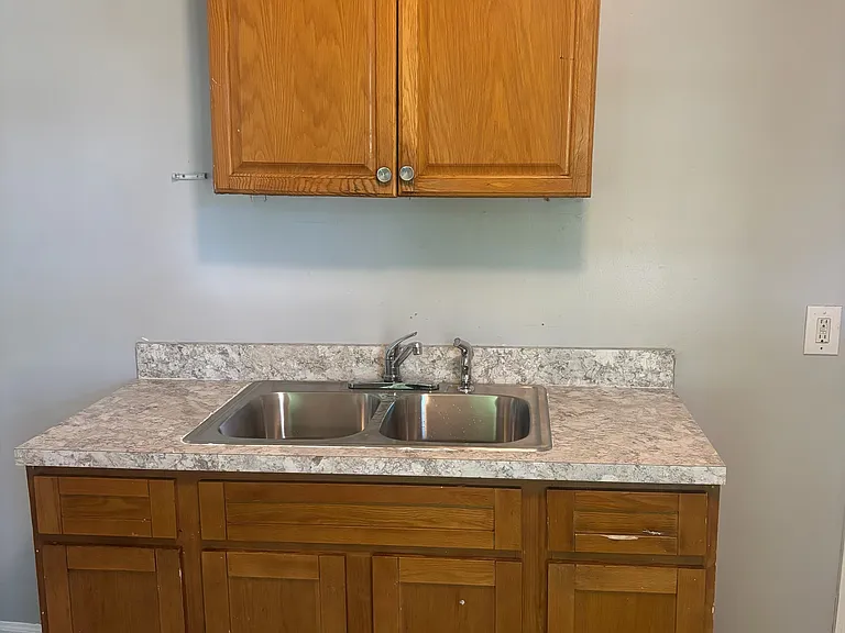 677 Union St #2 — Photo 6