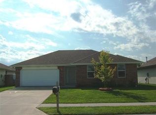 3226 W Webster St, Springfield, MO 65803