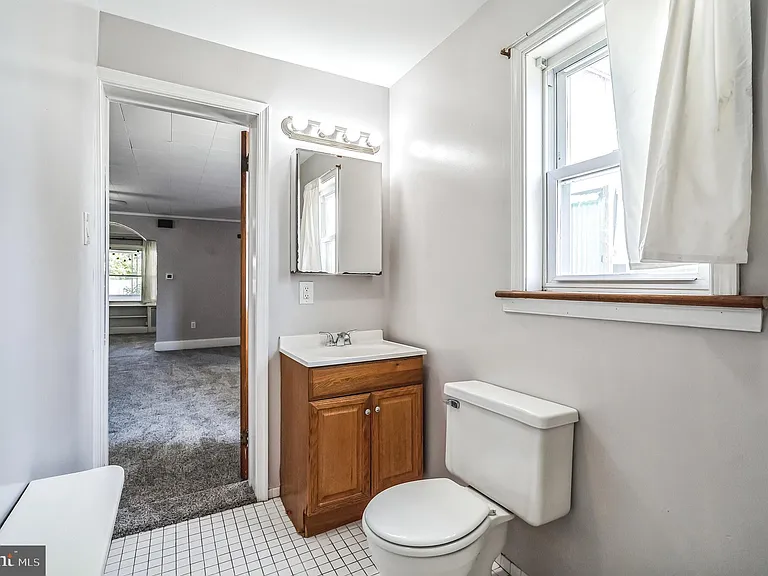 239 Lemonte St — Photo 21