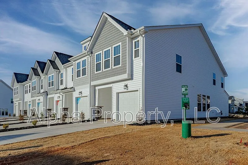 Building Photo - 451 Hazelcote Rd