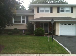 2520 Macarthur Dr, Union, NJ 07083