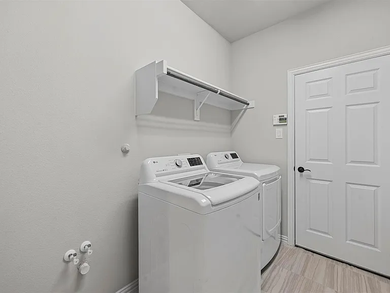 4229 Canadian River Dr — Photo 15