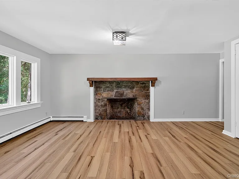 91 Sleepy Valley Rd — Photo 6