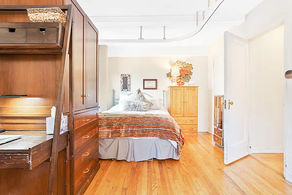 Sold by Corcoran | media 8