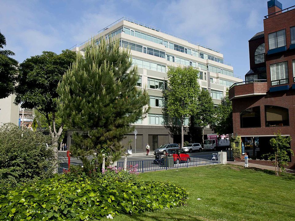 Building as seen from Walton Square