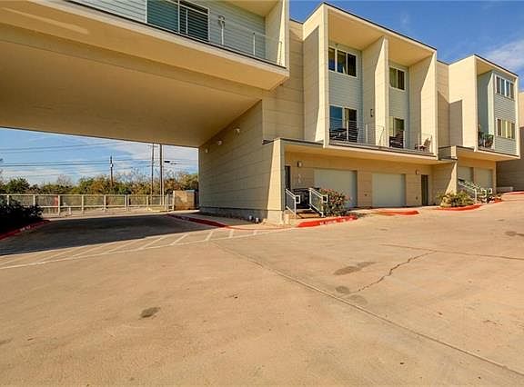 3rd image of 604 N Bluff Dr #257