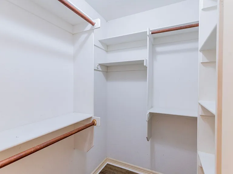 255 Ravenwood Rd #B — Photo 15
