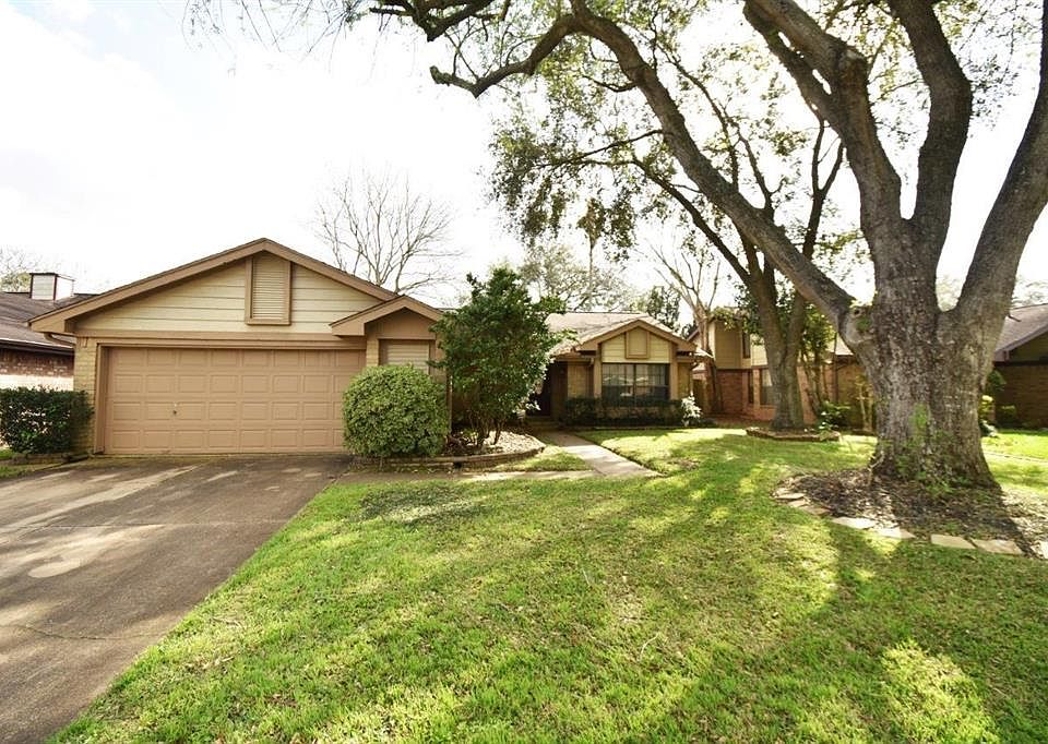 1st image of 3034 The Highlands Dr
