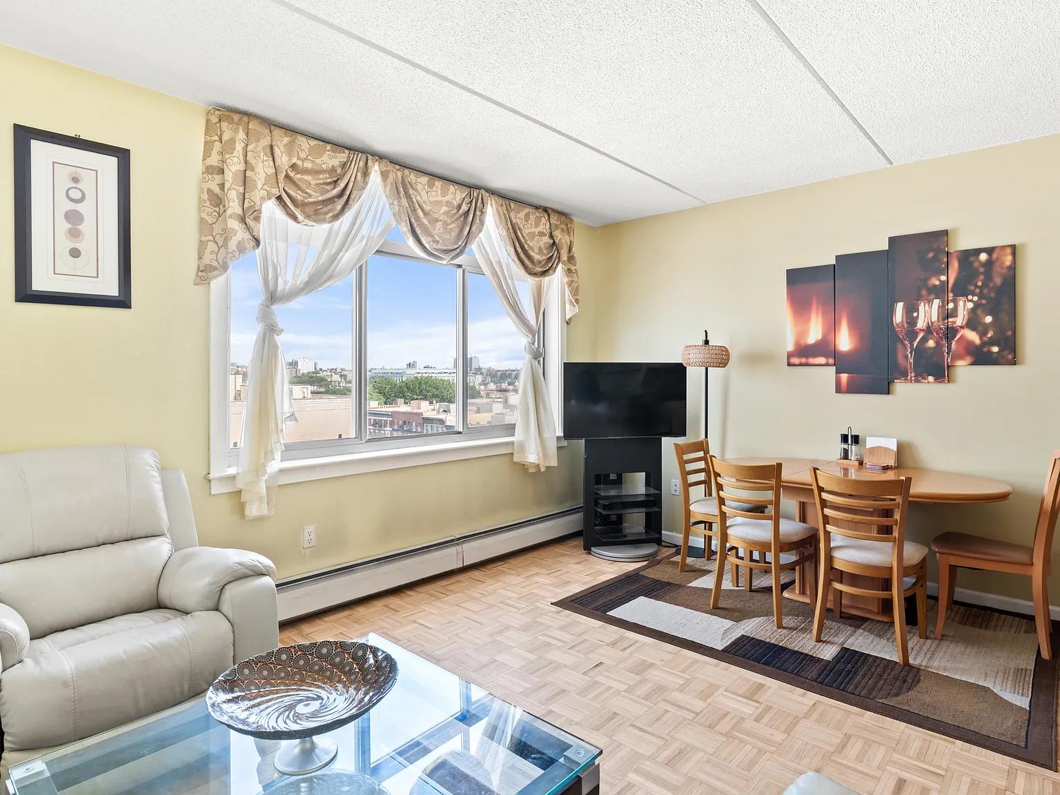 102 Bradhurst Avenue — Photo 3