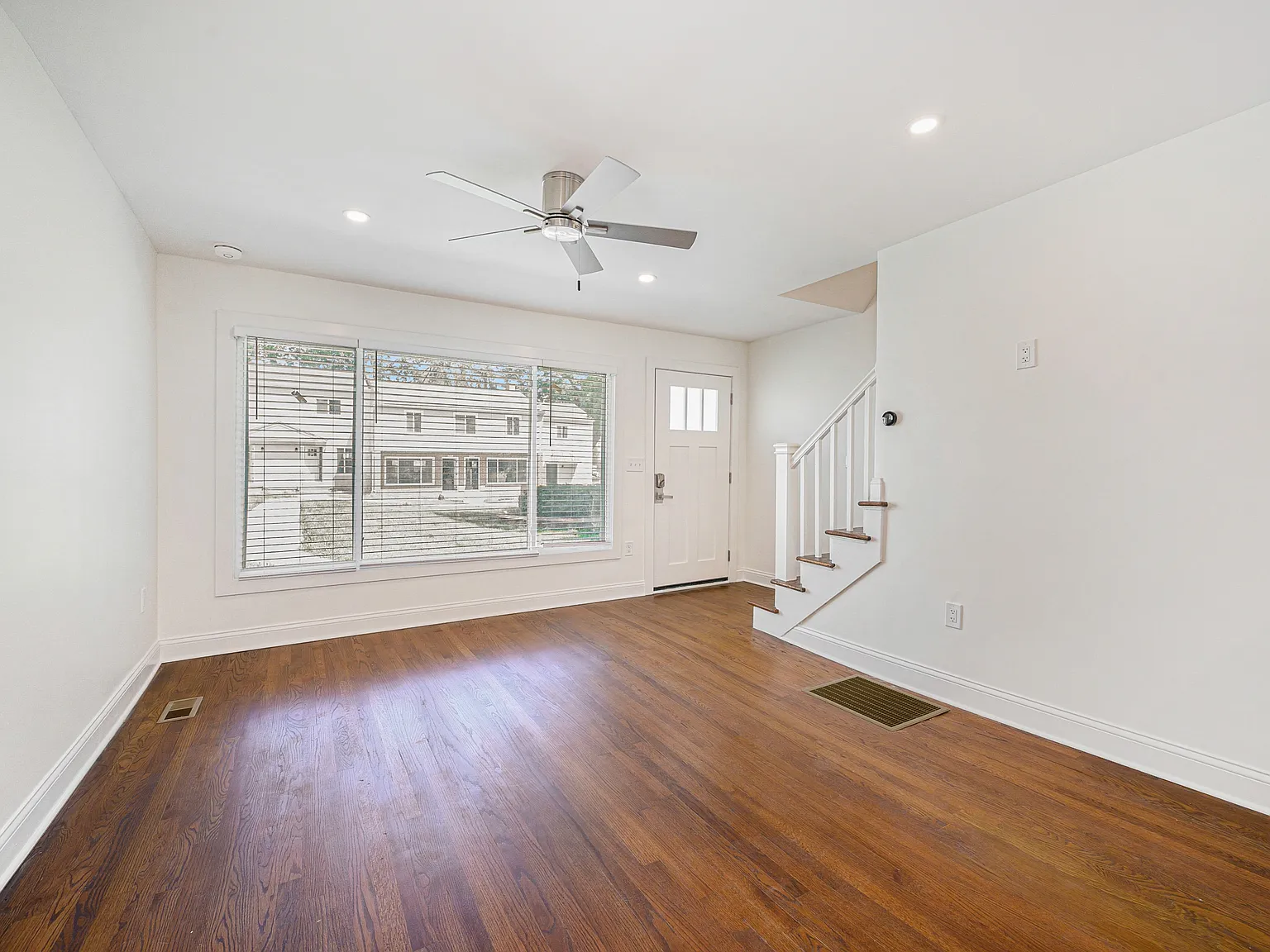 Baltimore Townhomes - 5044 — Photo 2