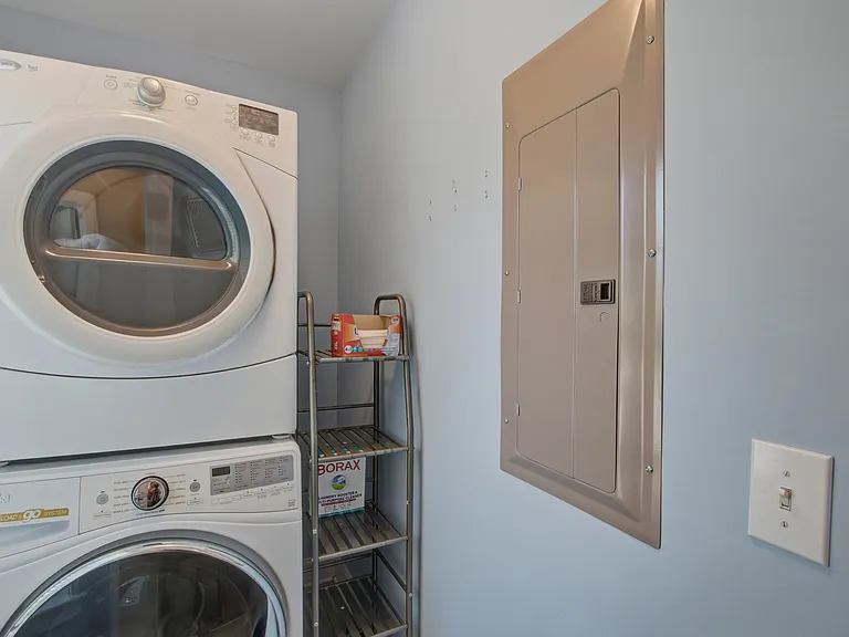 21 Oak Forest Dr #B — Photo 26