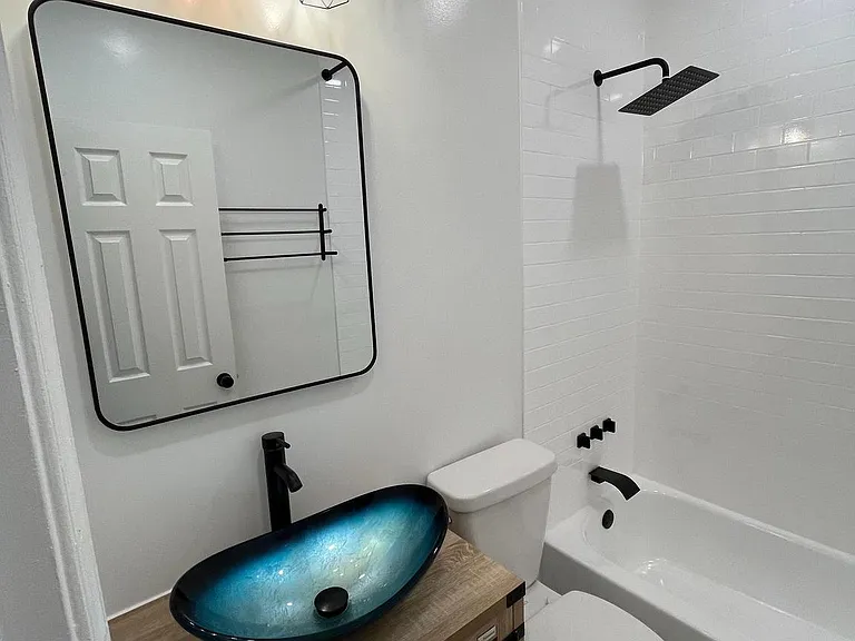 1718 W Virginia Ave NE #1 — Photo 7